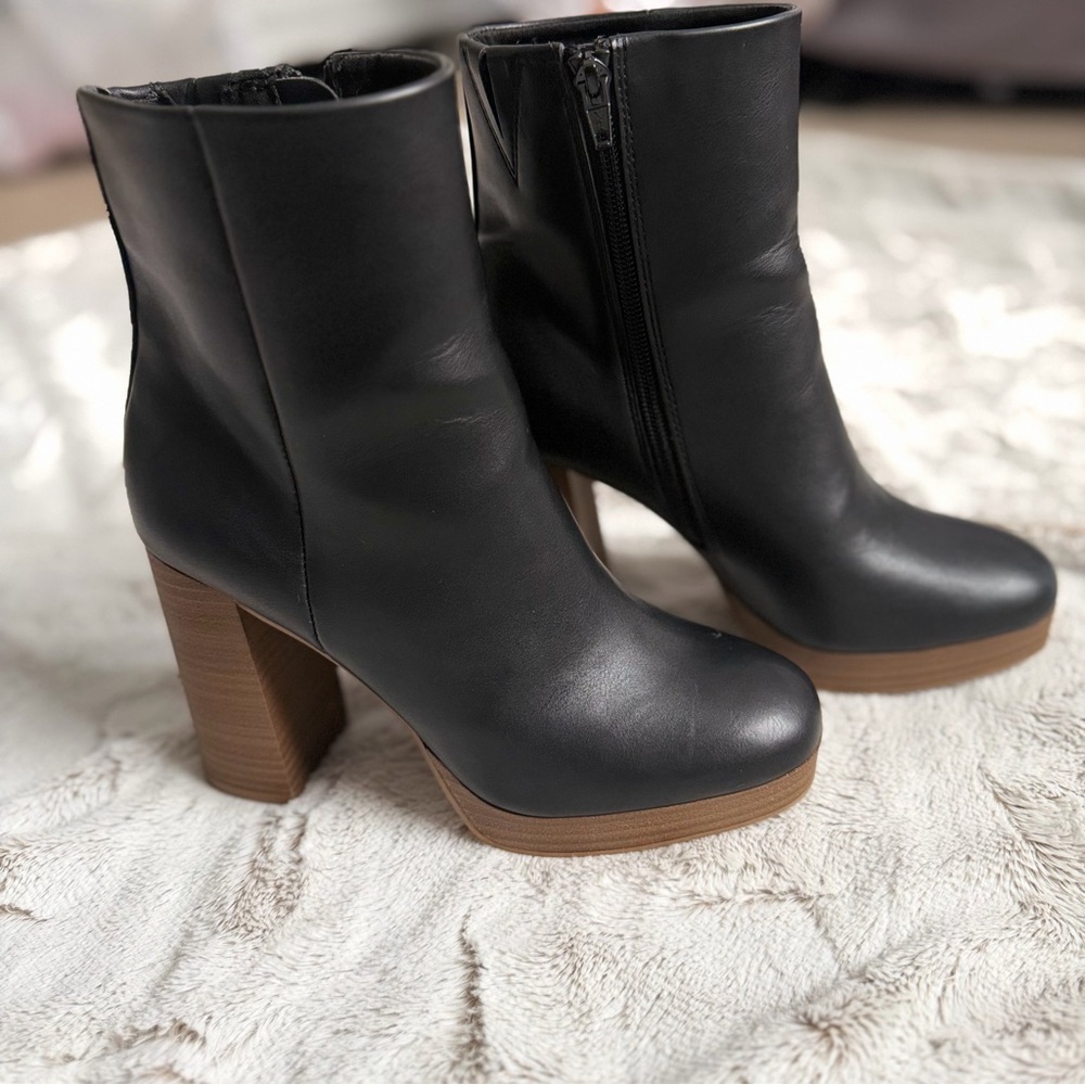 LC Lauren Conrad Black Leather Platform Block Heel Ankle Boots  BOGO FREE item